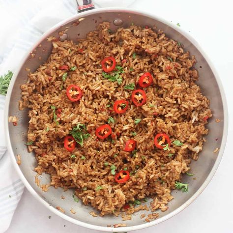 Garlic Chili Fried Rice Chilli Garlic Fried Rice, Chili Rice Recipe, Chili Jam, Pan Fried Shrimp, Chili Fries, Chili Rice, Garlic Fried Rice, Garlic Rice, Rice Side