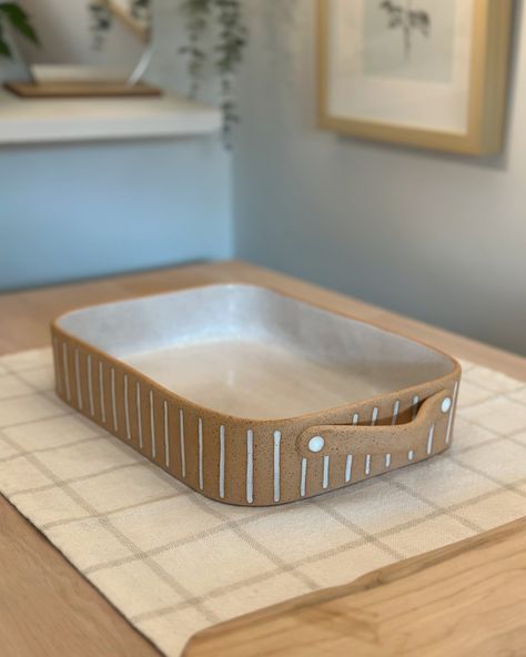 Just finished this handmade ceramic baking dish for all your baking needs. ✨Now available on my Etsy shop! #handmadeceramics #potterylove #claycreations #functionalceramics Pottery Baking Dish, Ceramic Casserole Dish Handmade, Ceramic Serving Dish, Ceramic Pie Dish, Clay Tray, Speckled Pottery, Kitchen Item, Ceramic Bakeware, Handmade Ceramics Plates