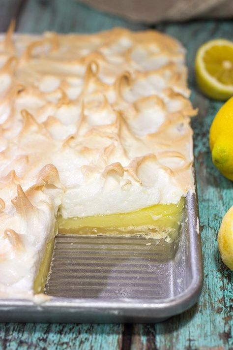 Blind Bake Pie Crust, Lemon Meringue Pie Easy, Slab Pie Recipes, Meringue Pie Recipes, Slab Pie, Baked Pie Crust, Lemon Dessert Recipes, King Food, Lemon Meringue Pie