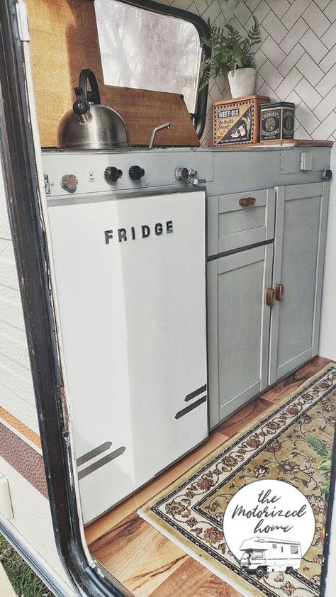 How to DIY Retro Fridge in an RV or a Camper • The Motorized Home Fridge Inspiration, Camper Fridge, Casita Camper, Rv Fridge, Paint Rv, Fridge Makeover, Boler Trailer, Retro Lines, Rv Refrigerator