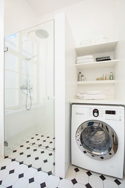 Laundry Bathroom Combo Layout Small Stacked, Utility With Shower And Toilet, Utility And Shower Room Ideas, Bathroom And Laundry Room Combo, Laundry Bathroom Combo, Small White Bathrooms, Small Utility, Modern White Bathroom, Laundry Room Bathroom