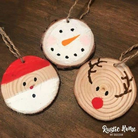 Holiday Wood Crafts, Rustic Christmas Ornaments, Wood Slice Ornament, Christmas Wood Crafts, Wood Christmas Ornaments, Preschool Christmas, Christmas Ornaments Homemade, Christmas Ornament Crafts, Christmas Wood