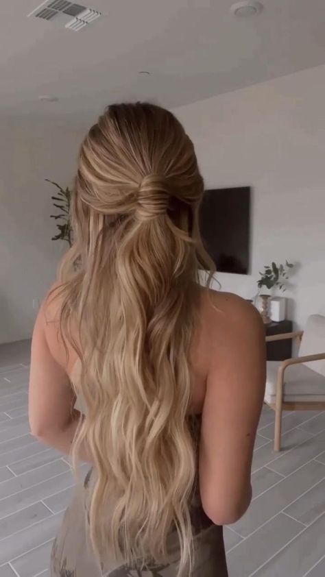 Formal Hair, Guest Hair, Hair Upstyles, Wedding Guest Hairstyles, Peinados Fáciles Para Cabello Corto, Half Updo, Hair Tutorials For Medium Hair, Hair Stylies, Work Hairstyles