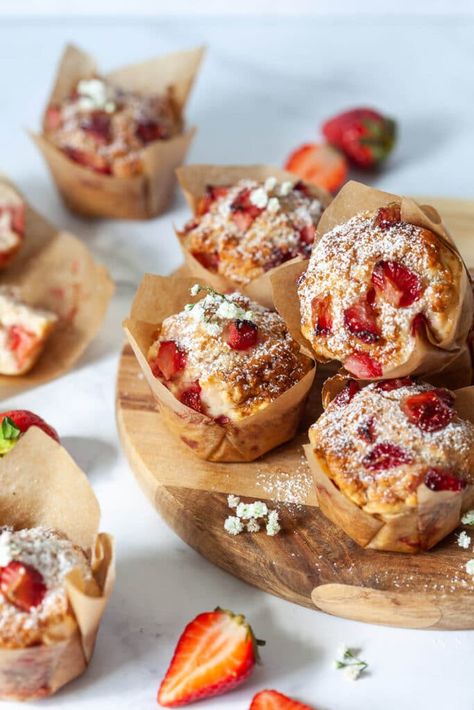 These Vegan Breakfast Strawberry Muffins are tasty and easy to make in just 15 minutes. Tender, fluffy, and filled with fresh strawberries. Dairy Free Dishes, Breakfast Strawberry, Macerated Strawberries, Easy Breakfast Options, Strawberry Muffins, Peach Recipe, Breakfast Options, Fresh Strawberries, Seasonal Recipes