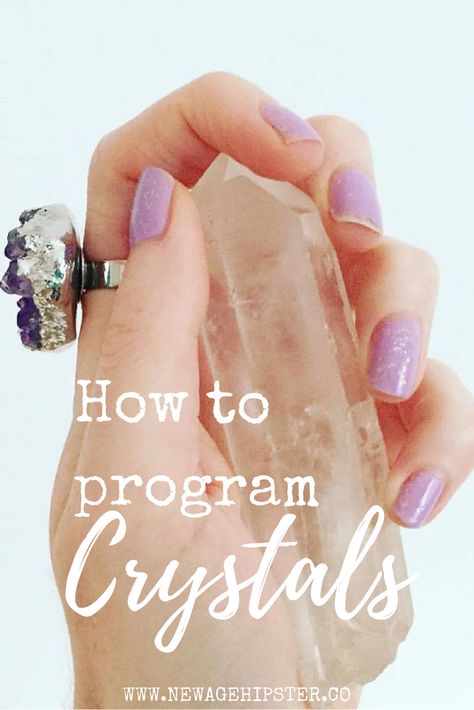 How to program crystals by Vix from New Age Hipster How To Program Your Crystals, How To Program Crystals, How To Activate Crystals, Diy Crystal Holder, Activate Crystals, Programming Crystals, Rock Meanings, Program Crystals, Feng Shui Guide