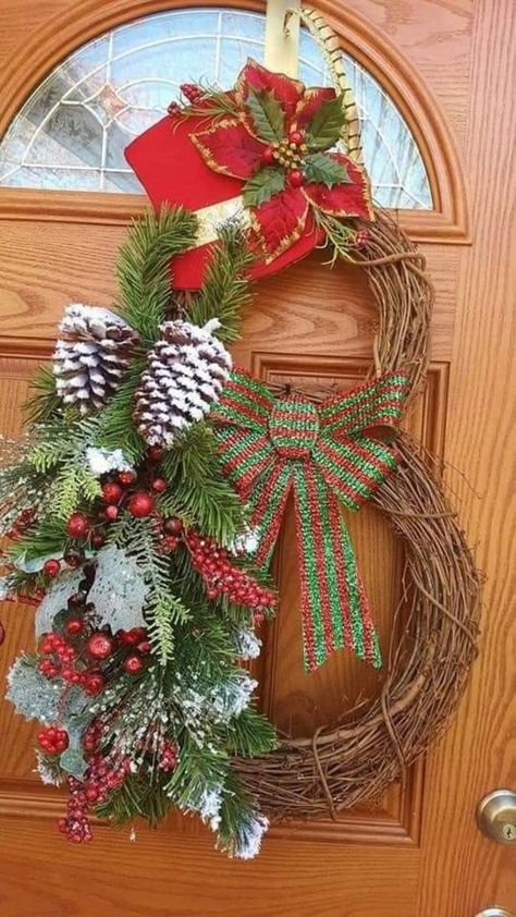 50+ DIY Dollar Store Grapevine Snowman Wreath Ideas | HubPages Vine Crafts, Bff Crafts, Grapevine Snowman, Snowman Wreaths, Snowman Hats, Diy Snowman Decorations, Wreath Snowman, Snowman Door, Fall Swags