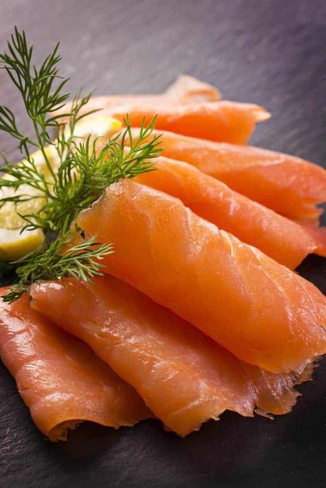 Can-You-Freeze-Smoked-Salmon-CO176-Pin-3 Smoked Salmon Dip, Dill Salmon, Smoker Cooking, Homemade Tomato Sauce, Salmon Fillets, Baked Salmon, Quick Snacks, Fine Food, Smoked Salmon