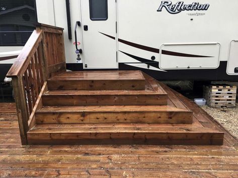 Rv Porches And Decks Diy, Deck Ideas For Campers, Rv Deck Ideas, Rv Decks, Porch For Camper, Rv Deck, Camper Organization Rv Living, Staircase Frames, L Shaped Stairs