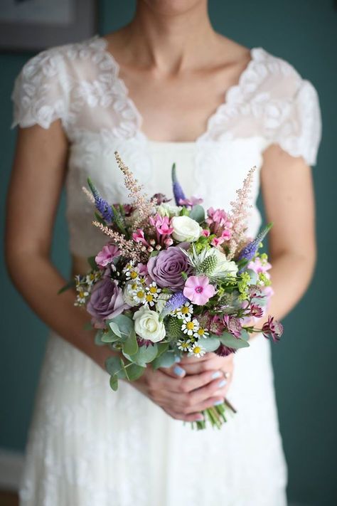 14 Super Sweet Summer Wedding Bouquets You'll Adore | weddingsonline Chic Spring Wedding, Vintage Bridal Bouquet, Lilac Wedding Bouquet, Small Bridal Bouquets, Bridal Bouquet Summer, Colorful Wedding Bouquet, Bridal Bouquet Spring, Spring Wedding Bouquets, Sunflower Wedding Bouquet