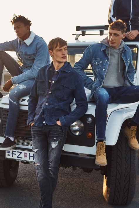 Denim Jacket Men Outfit, Denim Menswear, Mens Fashion Denim, Outfit Tips, Group Poses, Male Models Poses, Denim Jacket Outfit, Denim Jacket Fashion, Jeans Models