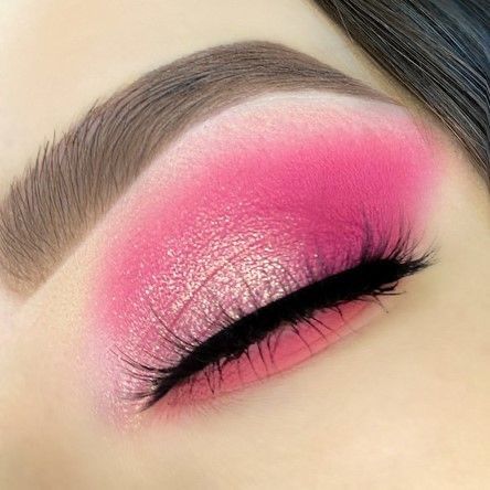 Fuchsia Pink Eye Makeup, Pink Eyeshadow Barbie, Barbie Inspired Eyeshadow, Hot Pink Eye Shadow Look, Hot Pink Make Up Looks, Fuscia Eyeshadow Eye Makeup, Pink Makeup Looks For Hooded Eyes, Pink Eyeshadow Looks Easy, Hot Pink Makeup Looks Prom