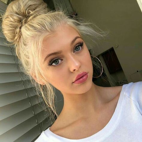 Lauren Gray Loren Grey, Lauren Gray, Beyond Beauty, Loren Gray, Sienna Miller, Hair Colours, Gray Hair, Blake Lively, Beauty Videos