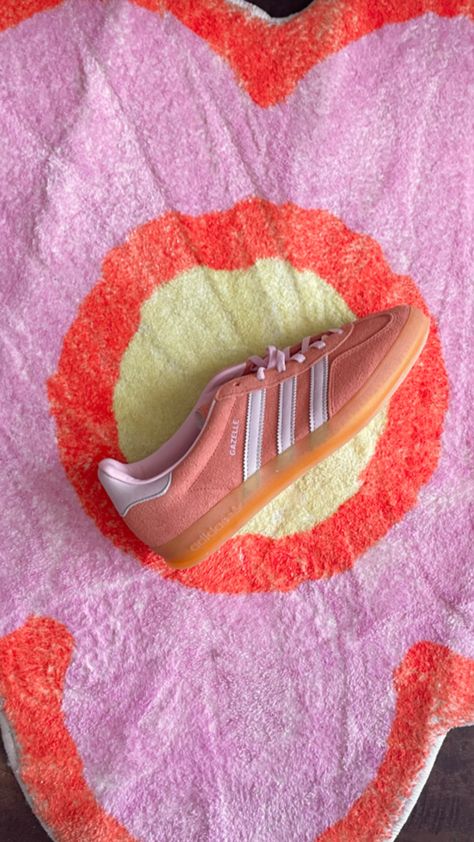 My favorite summer shoe! 🎀☀️⛱️ #adidas #gazelle #coral #pink Gum Sole Sneakers, Shoe Adidas, Adidas Originals Gazelle, Summer Shoe, Sole Sneakers, Orange And Pink, Adidas Gazelle, Coral Pink, Summer Shoes