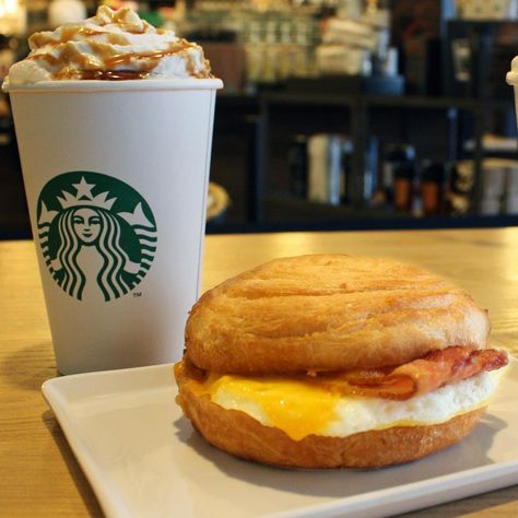 Starbucks Breakfast Sandwich, Starbucks Sandwiches, Sandwich With Bacon, Starbucks Breakfast, Keto Breakfast Smoothie, Sausage Sandwiches, Starbucks Secret Menu Drinks, Smoothies With Almond Milk, Salty Foods