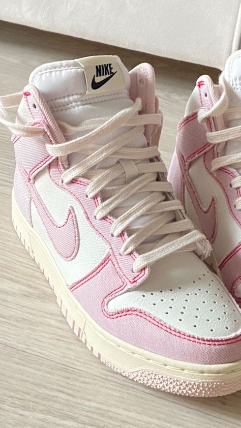 Cute Shoes Sneakers Pink, Pink Shoes Men, Pink Shoes Aesthetic, Indian Images, Pink Nike Shoes, Pretty Sneakers, Inspiration Tattoos, Preppy Shoes, Pretty Shoes Sneakers