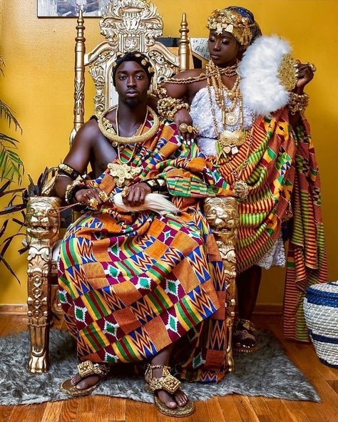 Handsome king and Queen . Kente Photoshoot, Ghana Traditional Wedding, Africa Aesthetic, Ghana Culture, Ghana Travel, Afro Futurism, African Vibes, Shooting Couple, Ethiopian Clothing