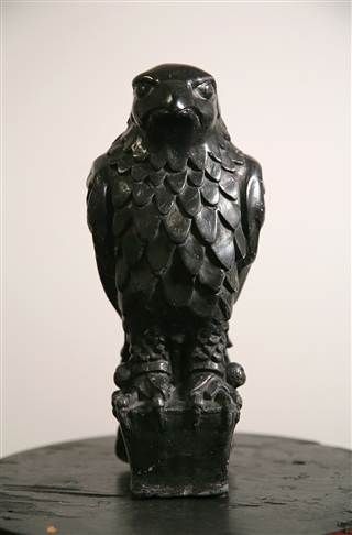 A fine feathered friend: The original Maltese Falcon, which was featured in the 1941 film noir classic starring Humphrey Bogart. The Maltese Falcon, Maltese Falcon, Dashiell Hammett, John Huston, Turner Classic Movies, Art Deco Sculpture, Private Detective, Gift Inspo, Humphrey Bogart