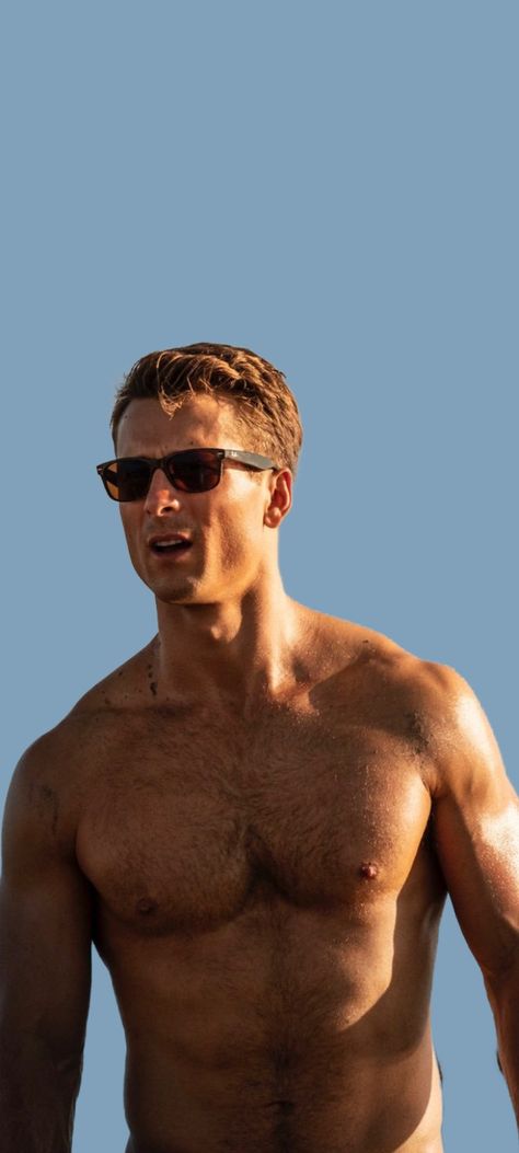 Topgun Glen Powell, Glenn Powell Aesthetic, Glen Powell Maverick, Glenn Powell Topgun, Glen Powell Shirtless Pics, Glenn Powell Wallpaper, Glen Powell Wallpaper Aesthetic, Glen Powell Twisters Wallpaper, Glen Powell Girlfriend