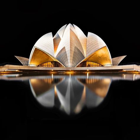 Lotus temple night, India 7 Pointed Star, Lotus Temple, Temple Of Light, Whole Earth, Oscar Niemeyer, Temple Design, Black Aesthetic, Lotus, Temple