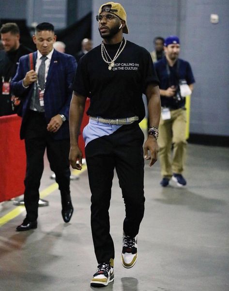 Chris Paul Men Hipster, Nba Style, Mens Fashion Essentials, Nba Outfit, Nba Fashion, Haircut Men, Black Men Street Fashion, Chris Paul, Men Street Fashion