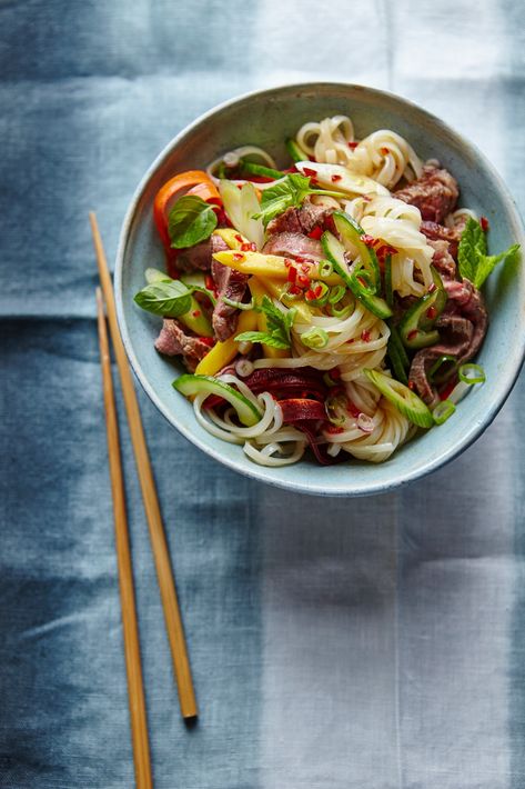 Thai Beef Noodle Salad, Beef Noodle Salad, How To Cook Noodles, Thai Steak, Noodle Salads, Grilled Beef Tenderloin, Thai Beef Salad, Ginger Beef, Thai Beef