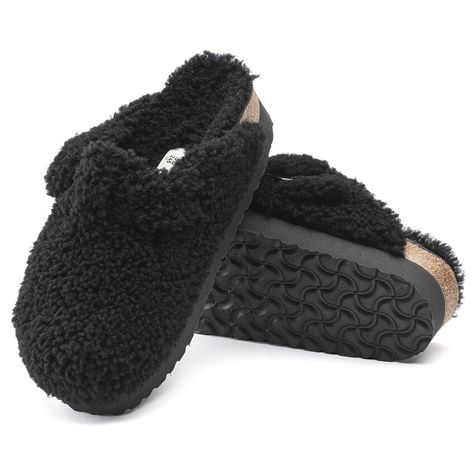 Boston Big Buckle Boston Big Buckle, Birkenstock Styles, Boston Clogs, Black Birkenstock, Birkenstock Black, Round Off, Suede Clogs, Birkenstock Women, Platform Clogs