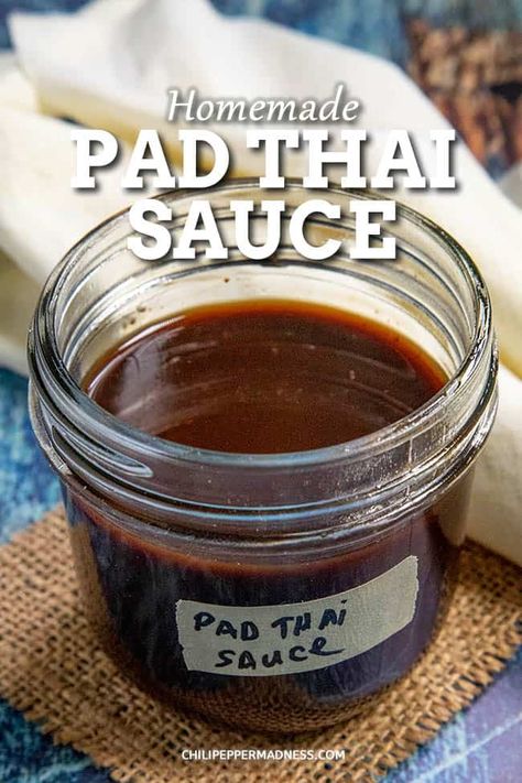 Pad Thai Sauce Recipe, Thai Sauce Recipe, Pad Thai Recipe Easy, Wok Sauce, Savoury Sauces, Soy Sauce Fish, Homemade Pad Thai, Thai Recipes Authentic, Asian Sauces