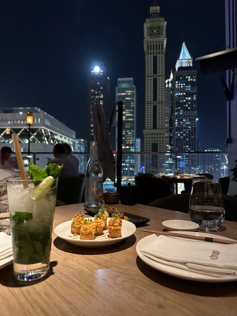 Dubai Aesthetic Night, Dinner Date Aesthetic, Quotes Aesthetics, Dubai Food, Dinner Places, Dubai Aesthetic, Dubai Luxury, Streetwear Fits, Weird Food