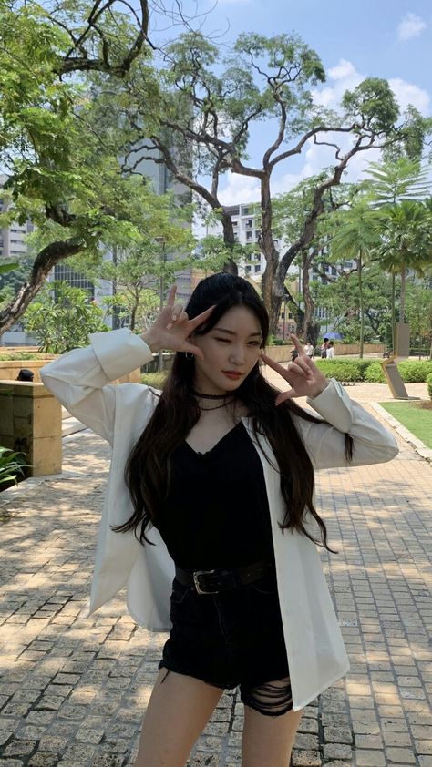 She's A Lady, Chung Ha, Aesthetic People, Perfect Moment, White Cardigan, Cute Poses, Sports Teams, Be Honest, Kpop Girl Groups