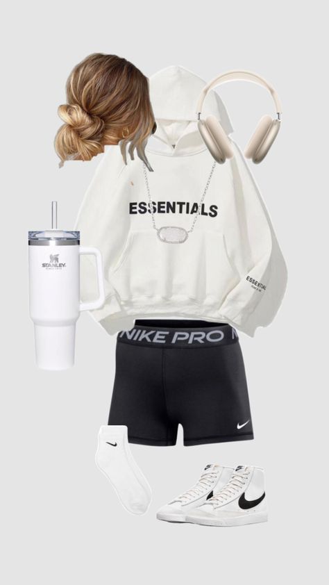 Gym fit🤍🤍 Pilates Princess, Gym Classes, Gym Outfits, Gym Fit, Nike Pros, Gym Outfit, Pilates, Style Me, Gym