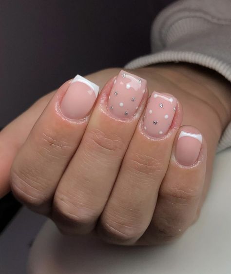 Nails Polka Dots, Wedding Nail Ideas, Dot Nails, Im Obsessed, Plain Nails, Super Cute Nails, Polka Dot Nails, Wedding Nail, Dots Nails