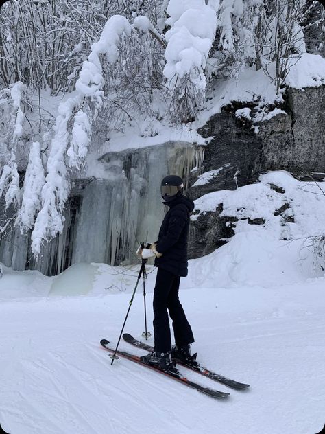 Snow Mobile Aesthetic, Aspen Aesthetic, Skiing Pics, Ski Diving, Mobile Aesthetic, Snow Mobile, Skiing Aesthetic, Winter Vacations, Ski Bunnies