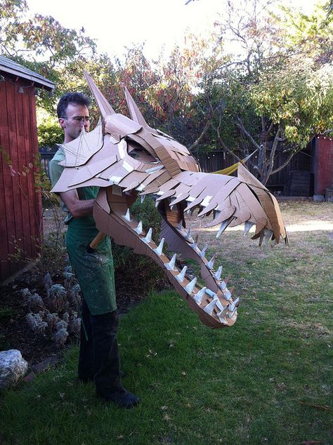 Cardboard Smaug by palpatophora utiliformis How To Make A Dragon Head Out Of Cardboard, Paper Mache Dragon Head, Dragon Head Cardboard, Dragon Head Costume, Cardboard Dragon Head, Cardboard Dragon, Cardboard Construction, Cardboard Costume, Cardboard Mask