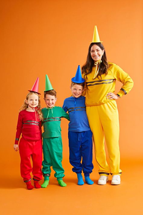 group halloween costumes — crayons Costume Ideas Party, Crayon Costume, Hippie Costume Halloween, Family Halloween Costume Ideas, Family Costume Ideas, Toy Story Halloween, Diy Crayons, Red Christmas Sweater, Popular Costumes