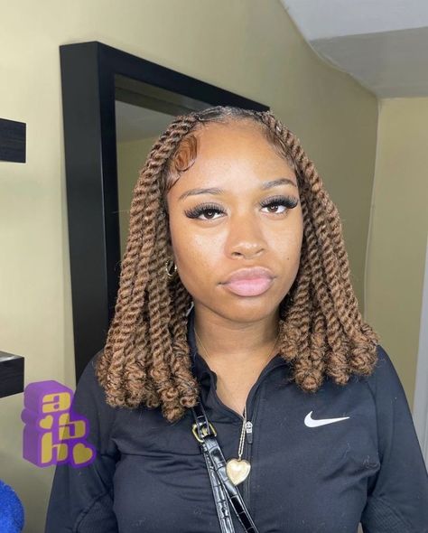 Brown Invisible Locs, Invisible Locks, Bday Hairstyles, Invisible Locs, Chestnut Brown Hair, Big Box Braids Hairstyles, Dance Basics, Marley Hair, Black Hair Extensions