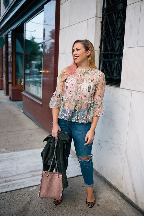 How to Wear a Sheer Top Embroidered Blouse Fall Ripped Jeans Leopard High Heel Pumps Really Ripped Jeans, Sheer Top Outfit, Edgy Outfits For Women, Pink Sheer Top, Sheer Embroidered Top, Sheer Outfit, Young Women Fashion, Style Inspiration Spring, Shoes High