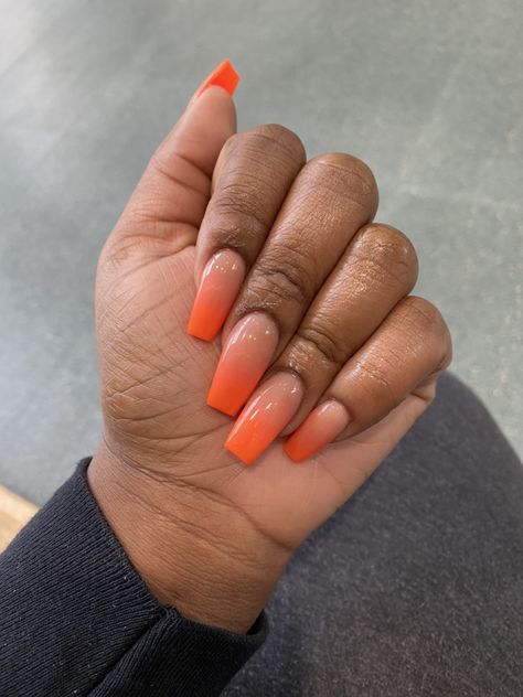 Short Ombre Nails Orange, Amber Orange Nails, Ombré Nails Orange, Amber Nails Ombre, Nails Amber Color, Ombré Sns Nails, Ombré Orange Nails, Burnt Orange Ombre Nails, Orange And Pink Ombre Nails