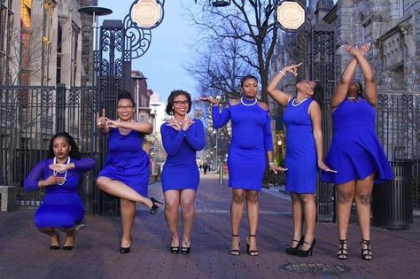 Greek Poses, Sorority Photoshoot, Kente Designs, Finer Womanhood, Phi Beta Sigma Fraternity, Graduation Stoles, Divine 9, Aka Sorority, Phi Beta Sigma