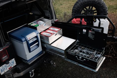 Overland Kitchen – The Adventurous Kitchen Suv Overland, Jeep Overlanding, Overland Kitchen, Camping Kitchen Set Up, Subaru Camping, Jeep Wrangler Camping, Camping Jeep, Jeep Overland, Jeep Camper