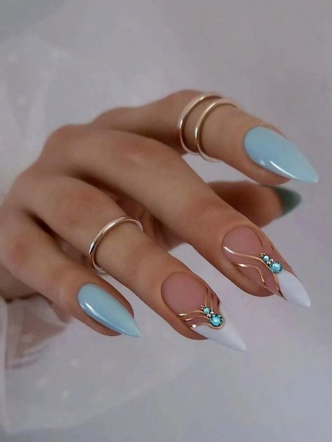 My friends were sitting together, talking about nails. We were discussing short stiletto nails. These nails are cool and sharp, but not Trendy Nails Ideas For Summer, Steletoes Nails, Summer Stiletto Nails Ideas, Short Stiletto Nails Designs, Cute Stiletto Nails Designs, Stiletto Nails Summer, Nail Art Stiletto, Trendy Nails Stiletto, Stiletto Nail Design