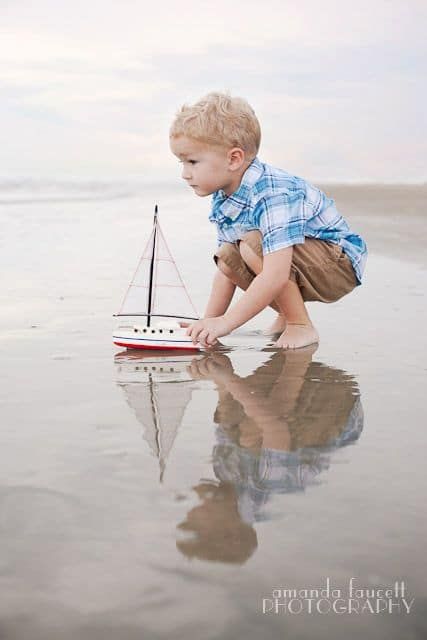 Creative Beach Photography, Toddler Beach Photos, Beach Photography Family, Family Beach Portraits, Toddler Beach, Jamaica Vacation, Family Beach Pictures, Beach Family Photos, Kids Beach