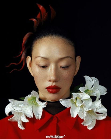 Leslie Zhang, Sora Choi, Flower Photoshoot, Wallpaper Magazine, For Wallpaper, Fashion Photography Inspiration, Beauty Shots, Christmas Poster, Studio Shoot