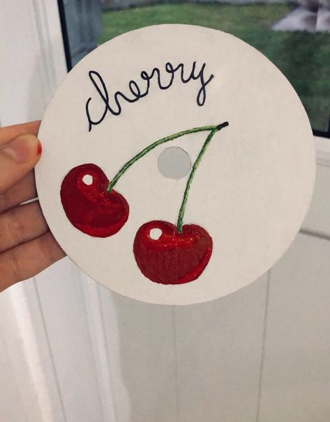 Dvd Decoration, Harry Styles Painting Ideas, Cherry Harry Styles, Cd Drawing, Harry Styles Painting, Dvd Art, Vinyl Record Art Ideas, Cd Idea, Painted Records