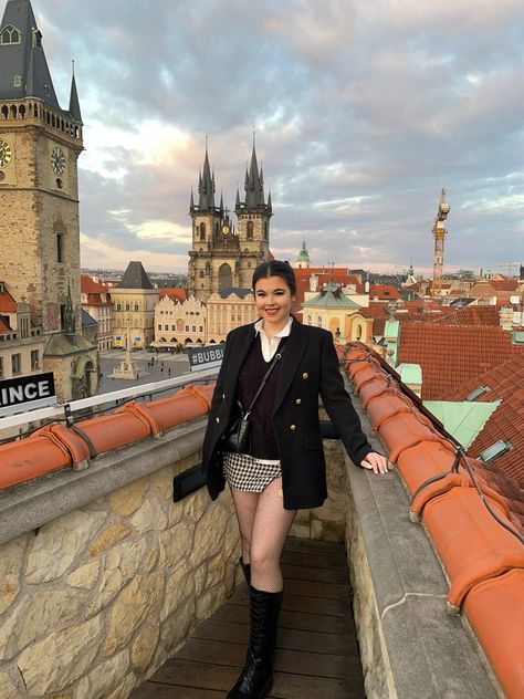 Prague Style Outfits, Prague Outfit Winter, Prague Pictures Ideas, Prague Outfits, Prague Style, Prague Outfit, Prague Photoshoot, Prague Photo Ideas, Prague Czech Republic Photo Ideas