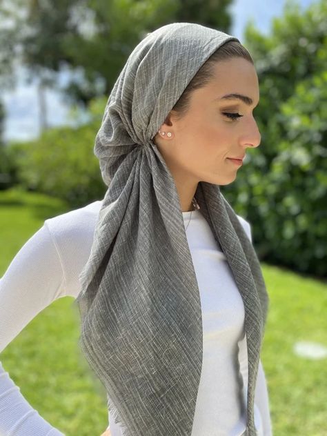 Pretied Hair Veiling Pagan, Modest Head Coverings, Pagan Vailing, Christian Head Scarf, Pagan Veil, Christian Veiling Styles, Pagan Veiling Styles, Veiling Styles, Pagan Veiling