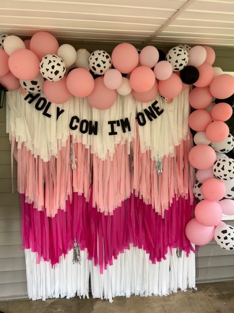 Cowgirl Rodeo 1st Birthday, Cowgirl Birthday Backdrop Ideas, Cow Print Photo Backdrop, Cow Party Backdrop, Cow Backdrop Ideas, Man I Feel Like I’m One Birthday Party Smash Cake, Pink And Cow Print Balloon Arch, Moomoo Im Two Birthday, How Cow Im One Birthday