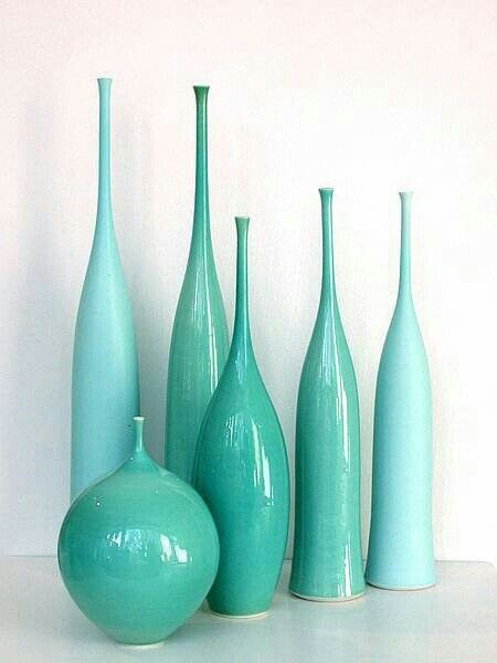 Old Wine Bottles, Aqua Mint, Shades Of Turquoise, Aqua Turquoise, Cool Ideas, Keramik Vase, Aqua Color, White Wall, Tiffany Blue