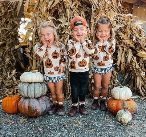 Funny cute and scary pumpkin face print, cream pastel color Halloween onesie, crewneck oversized sweatshirt bubble pumpkin romper, long sleeve toddler girl boy Halloween sweater shirt, unique boho unisex Halloween outfit for baby toddler boy girl, Amazon Affiliate Newborn Halloween Onesie, Oversized Onesie, Pumpkin Patch Outfit Kids, Baby Halloween Onesie, Halloween Costume Design, Sweatshirt Romper, Halloween Romper, Baby Halloween Outfits, Newborn Halloween