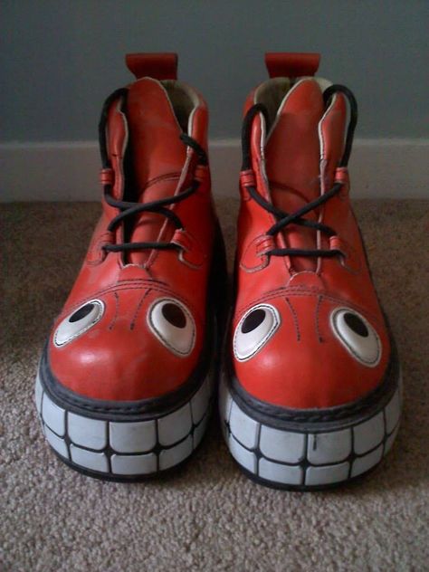 Shoe Aesthetic, Silly Clothes, Character Outfits, Dream Clothes, Character Design Inspiration, Cute Shoes, Aesthetic Clothes, Smiley, Fashion Inspo Outfits