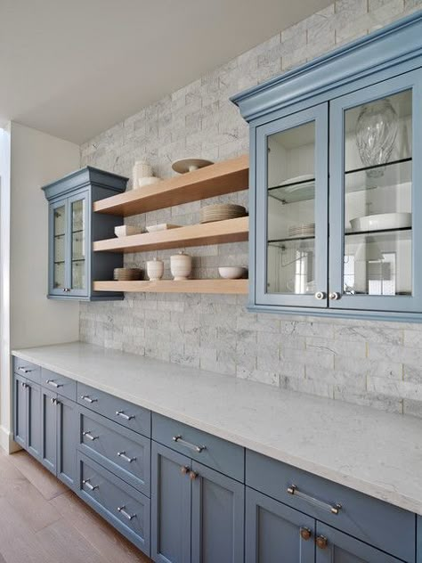 Desain Pantry, Blue Cabinets, 아파트 인테리어, Kitchen Room Design, Kitchen Inspiration Design, Kitchen Redo, Counter Tops, Kitchen Cabinet Design, Kitchen Remodel Idea